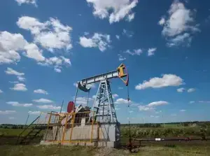 روس یوکرین جنگ بندی کی امید پر عالمی منڈی میں خام تیل سستا