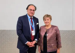 Aurangzeb meets IMF chief, briefs investors on Pakistan’s economy Aurangzeb meets IMF chief, briefs investors on Pakistan’s economy