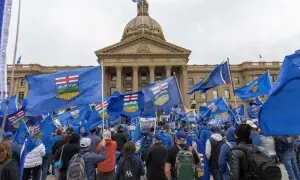 Oil-rich Alberta votes on Canada breakup