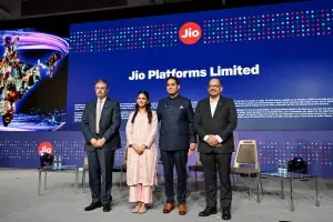 Investors pile into Ambani’s Jio IPO as bids top 13 times