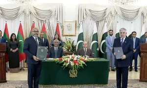 Pakistan, Maldives sign MoUs on defence, IT, agriculture and tourism Pakistan, Maldives sign MoUs on defence, IT, agriculture and tourism