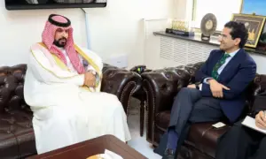 پاکستان کی سعودی عرب کو تیل ذخیرہ کرنے کی ٹیکس فری سہولتیں فراہم کرنے کی پیشکش