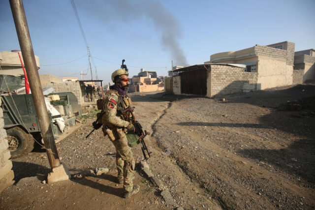 Iraqi forces pause Mosul push over concern for civilian casualties Iraqi forces pause Mosul push over concern for civilian casualties