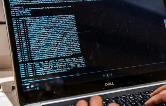 Qaeda, IS focus on bombs behind carry-on computer ban: experts