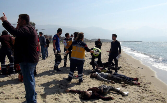 Migrant boat sinks off Turkish coast, 11 dead