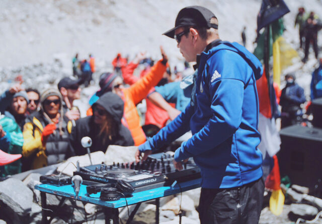British DJ hosts world's highest party on Everest British DJ hosts world's highest party on Everest