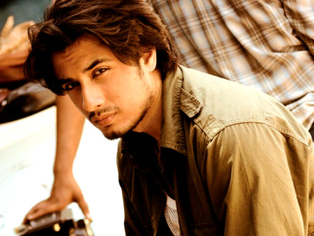Ali Zafar raises voice against VIP culture Ali Zafar raises voice against VIP culture