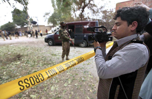 Shrine's custodian kills 20 devotees in Sarghoda