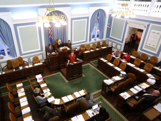 Iceland to make equal pay the law for men and women