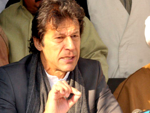 Imran Khan says COAS &acirc;&euro;&tilde;stands by democracy&acirc;&euro;&trade;