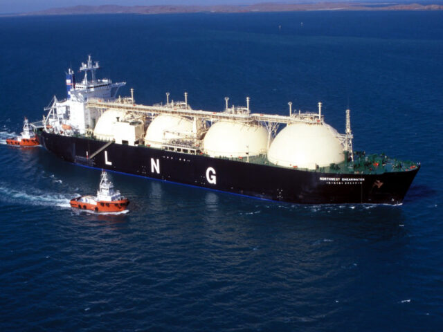 LNG tanker Arctic Voyager due to arrive at Rotterdam on April 14