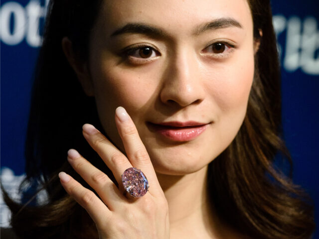 'Pink Star' diamond fetches record $71.2mn in Hong Kong