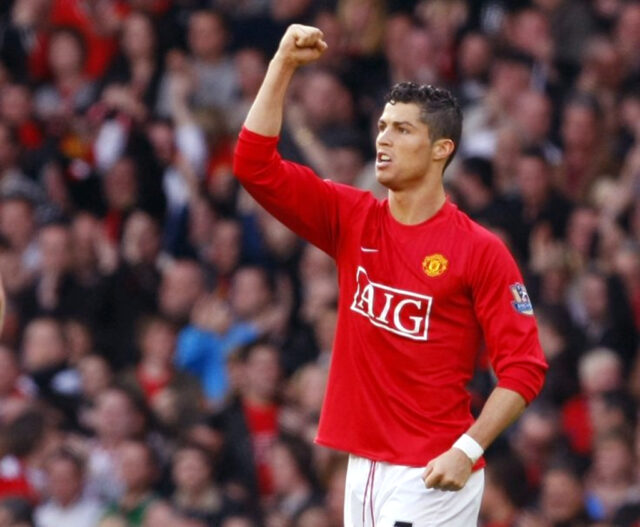 Ronaldo proves his love for Man United Ronaldo proves his love for Man United