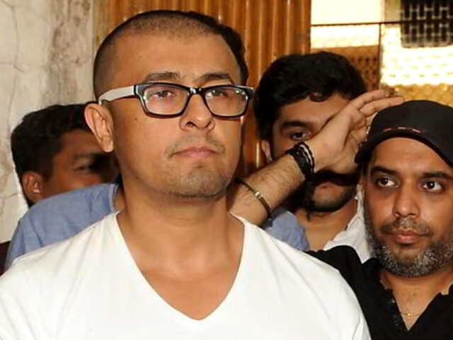 Sonu Nigam calls to end fatwa Sonu Nigam calls to end fatwa