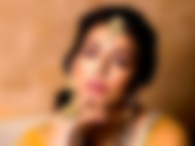 Indian actress dies in car crash Indian actress dies in car crash