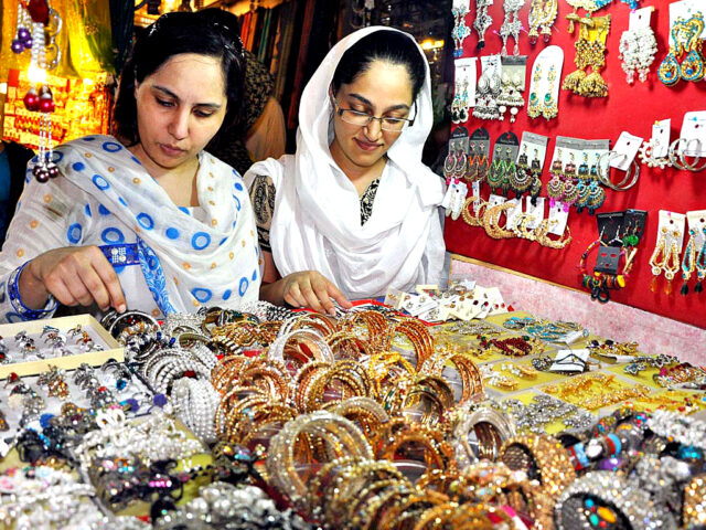 Eid shopping reaches its peak Eid shopping reaches its peak
