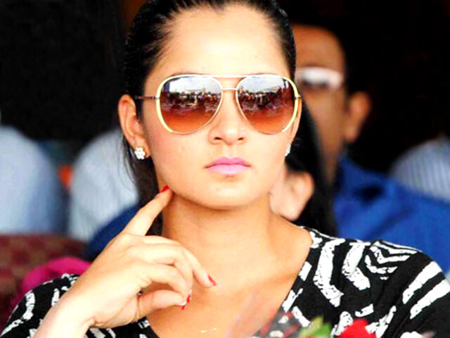 Indian Filmmaker linked Sunny Leone to Sania Mirza Indian Filmmaker linked Sunny Leone to Sania Mirza