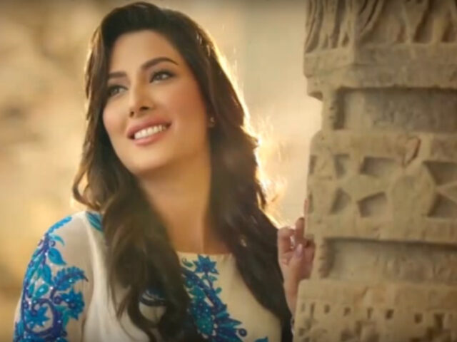 Mehwish Hayat to continue TV despite success in film Mehwish Hayat to continue TV despite success in film