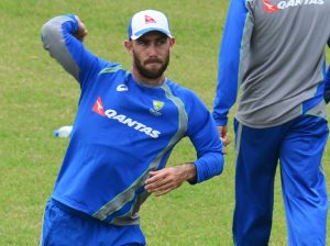Maxwell called in as cover for injury doubt Warner
