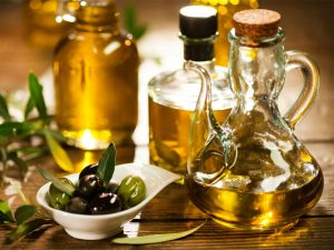 Top 10 home remedies to cure dry skin in winters Top 10 home remedies to cure dry skin in winters
