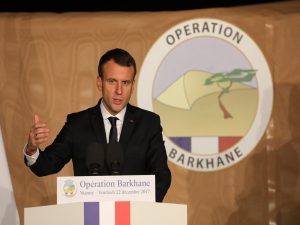 Macron in Niger says Sahel militant fight to continue in 2018