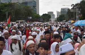 Tens of thousands of Indonesians rally over Trump's Jerusalem stance