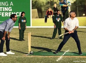 London Mayor Sadiq Khan, Sarfraz play cricket in Karachi