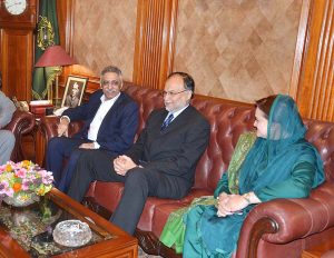 Marriyum, Mussadiq call on Zubair