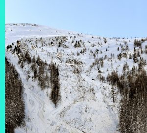 Footage shows 6-metre snow tunnel on road in French Alps