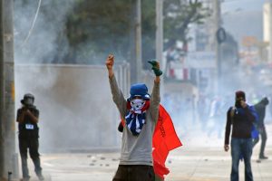 Honduran president begins second term amid angry protests