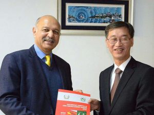 Chinese Ambassador calls on Mushahid Hussain