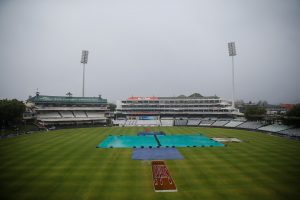 No play before lunch at Newlands
