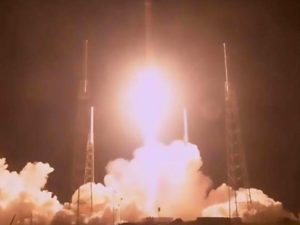 SpaceX launches secretive Zuma mission