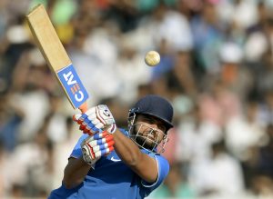 Raina returns to India's T20 squad for South Africa