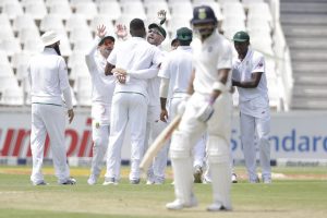 India struggle in final Test