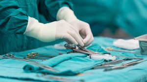 Kidney transplant prolongs life of patients on long-term dialysis