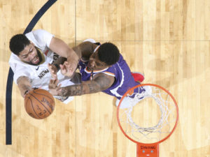 Davis powers Pelicans over hapless Suns