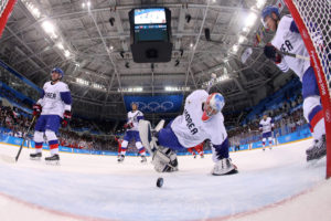Czechs beat Swiss to reach Olympic hockey quarter-finals