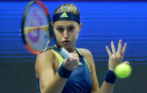 Mladenovic sets up final with Kvitova