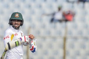 Mominul guides Bangladesh to draw with record ton