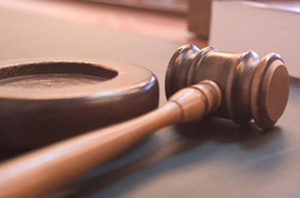 One killed, another injured as lawyer opens fire in Lahore court