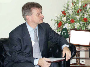 ADB delegation calls on Secretary BISP, discuss various initiatives