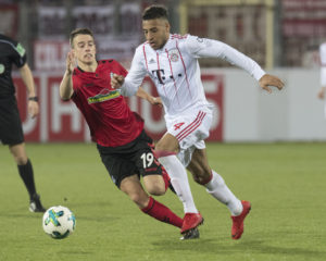 Four-goal Bayern open 20-point lead in Bundesliga