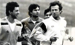 Wasim Akram not joining Imran Khan's PTI