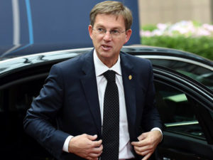 Slovenian PM resigns over court ruling on referendum