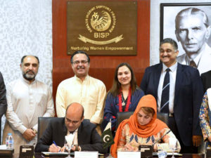 BISP, Uber Pakistan ink MoU for provision of 100 vehicles, rickshaws for BISP beneficiaries