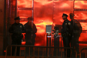 Trump Tower fire injures 5