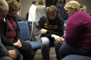Canada mourns 15 killed in hockey bus crash