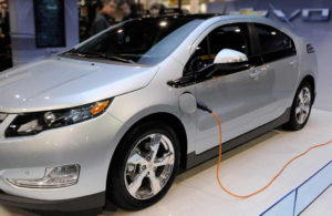 Govt. promoting electrically-charged vehicles in country: Miftah