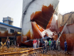 Two killed, seven hurt in molasses spillage from private firm's storage tank in Shireen Jinnah Colony